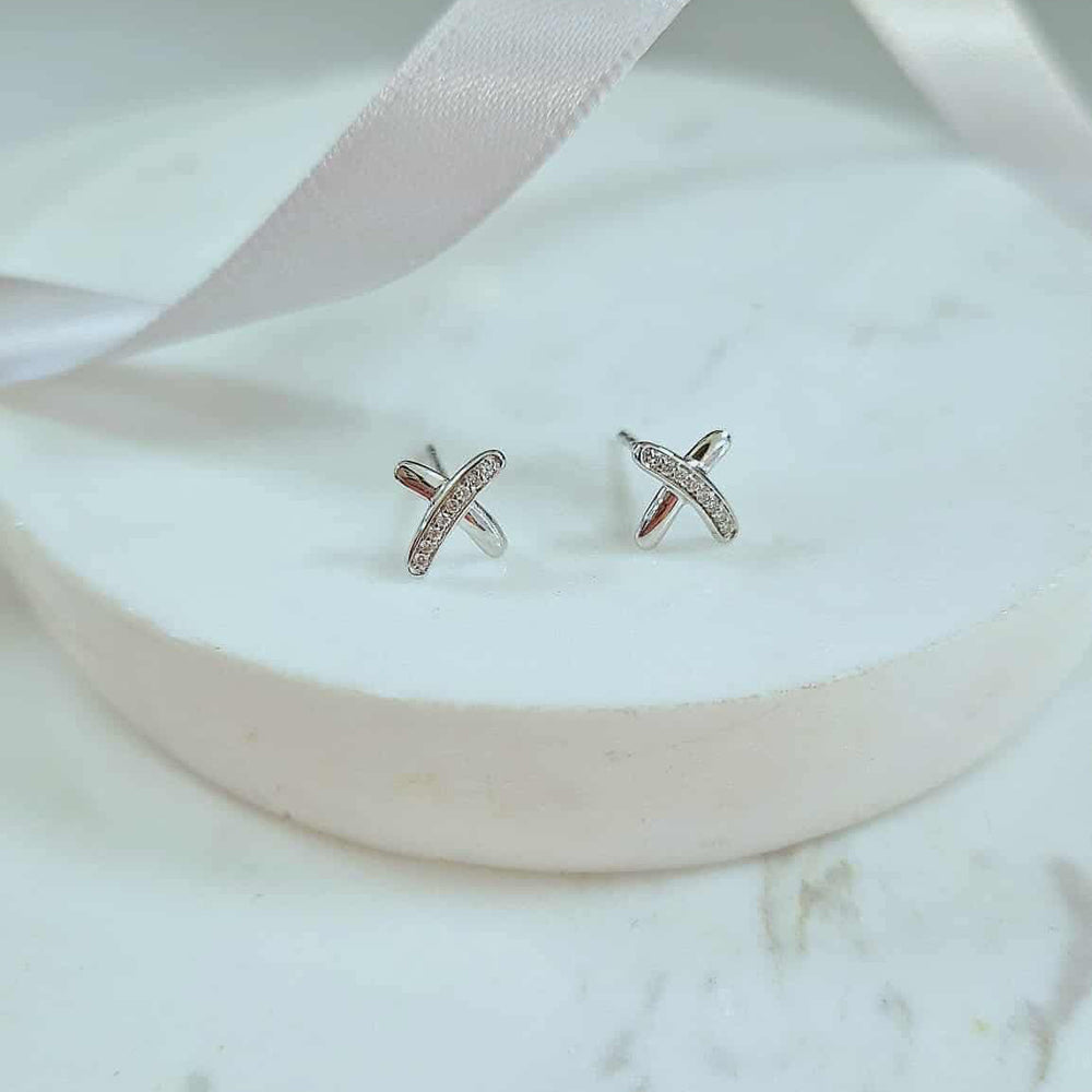 9ct White Gold Diamond Kiss Earrings