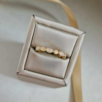 18ct Yellow Gold & Diamond Ring