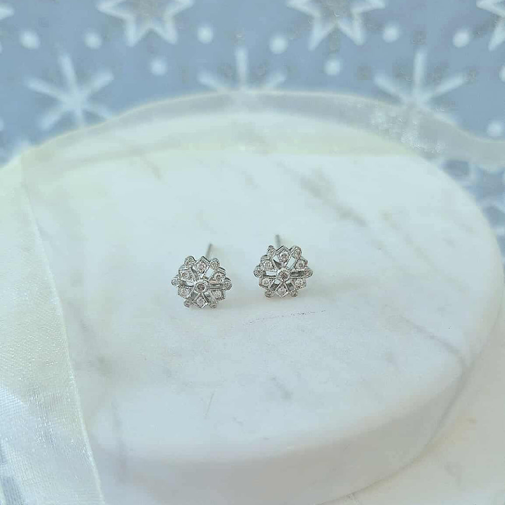 18ct White Gold and Diamond, Art Deco Style Earrings