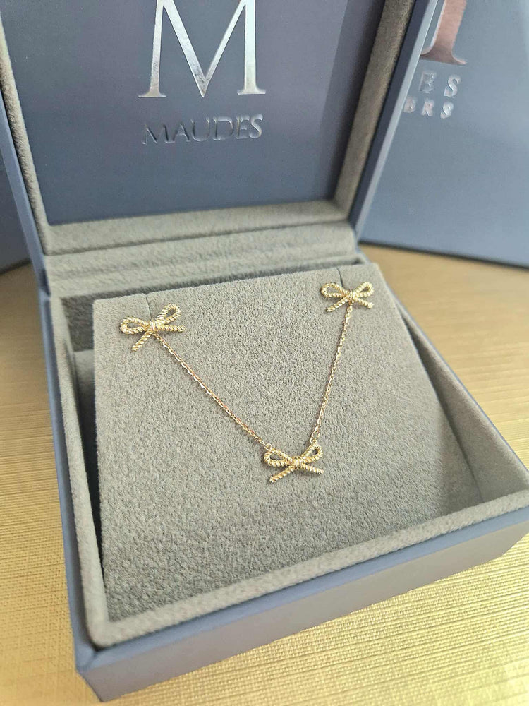 9ct Yellow Gold Bow Necklace