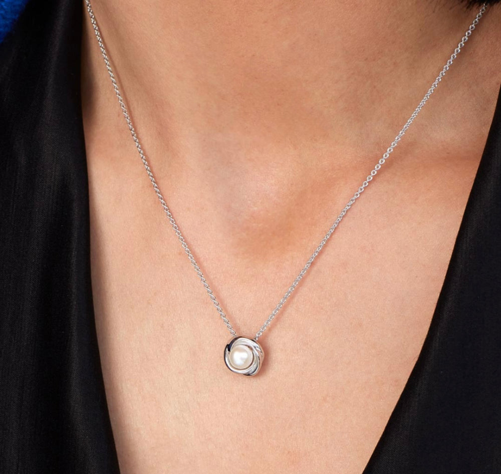 Kit Heath | Bevel Trilogy Pearl Necklace