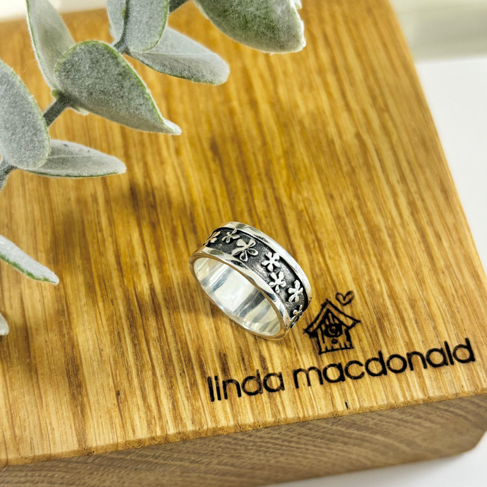 Linda Macdonald | Enchanted Flower Ring