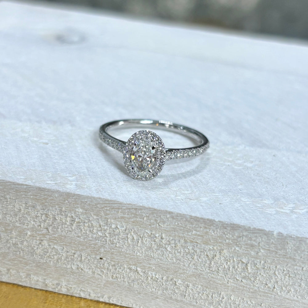 18ct White Gold, Oval Diamond Engagement Ring