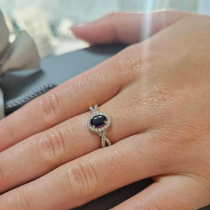 18ct Yellow Gold Oval Sapphire & Diamond Ring
