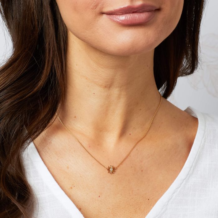 Laura Ashley | Thorncliff Daisy Necklace