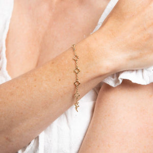 9ct Yellow Gold Quatrefoil Station Clover Bracelet