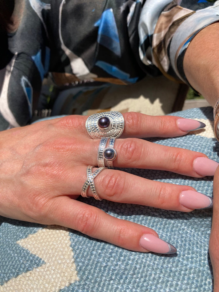 Anna Beck | Blue Pearl Ring