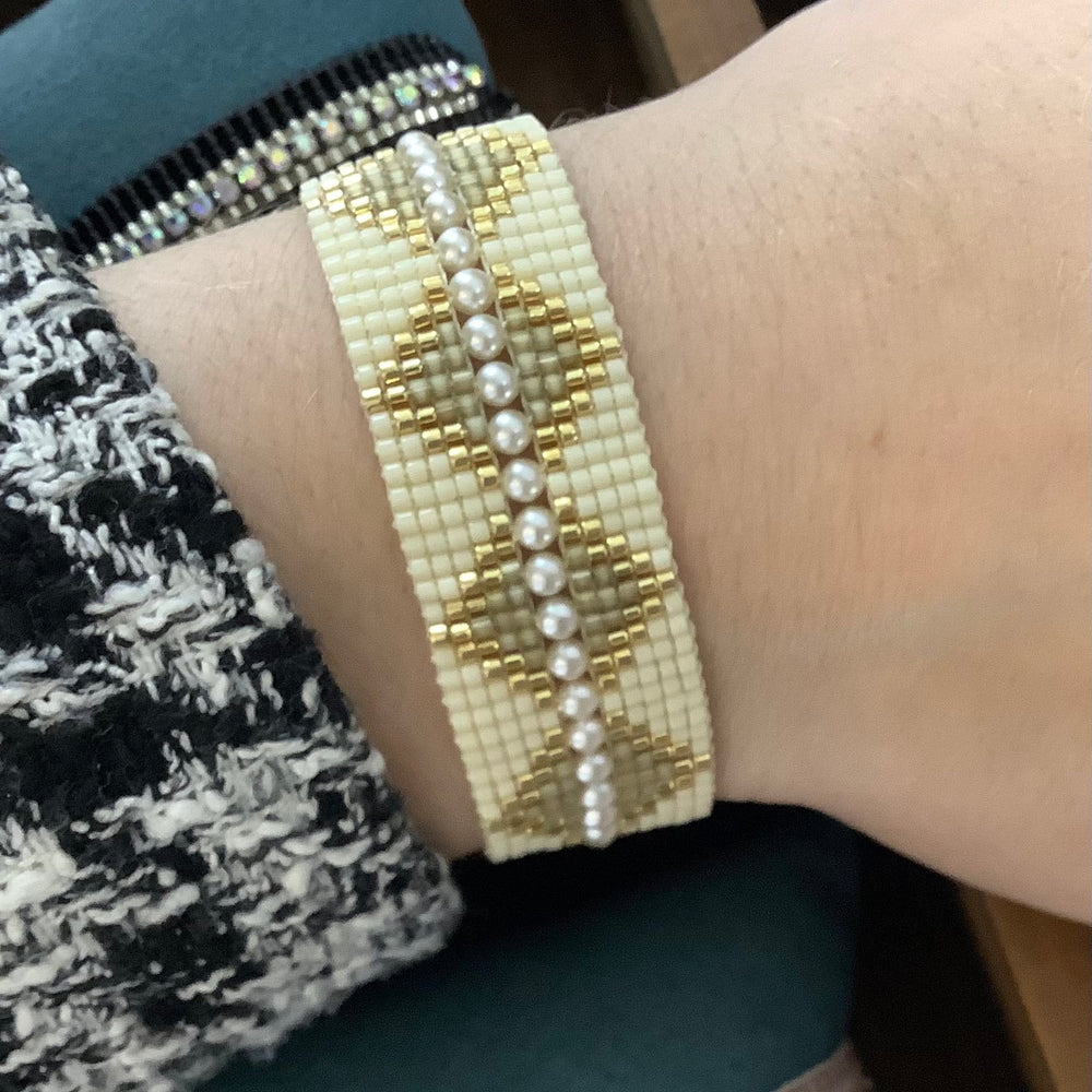 Mishky | Metzi Beige and Gold Pearl Bracelet