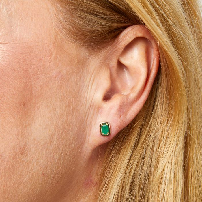 9ct Yellow Gold Chunky Border Emerald Stud Earrings