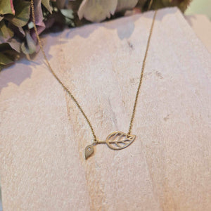 9ct Yellow Gold Leaf Necklace