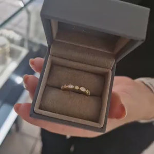 
            
                Load and play video in Gallery viewer, 18ct Yellow Gold &amp;amp; Diamond Ring
            
        