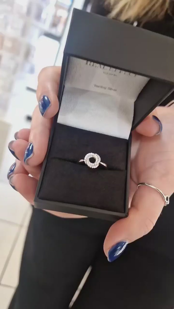 
            
                Load and play video in Gallery viewer, Real Effect | Sterling Silver Love Knot Ring
            
        