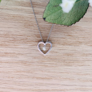 
            
                Load image into Gallery viewer, 9ct White Gold Diamond Heart Necklace
            
        