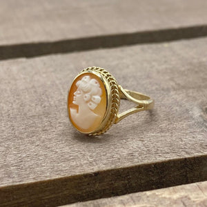 9ct Yellow Gold Cameo Ring