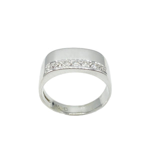 
            
                Load image into Gallery viewer, 9ct White Gold Gents Diamond Signet Ring
            
        