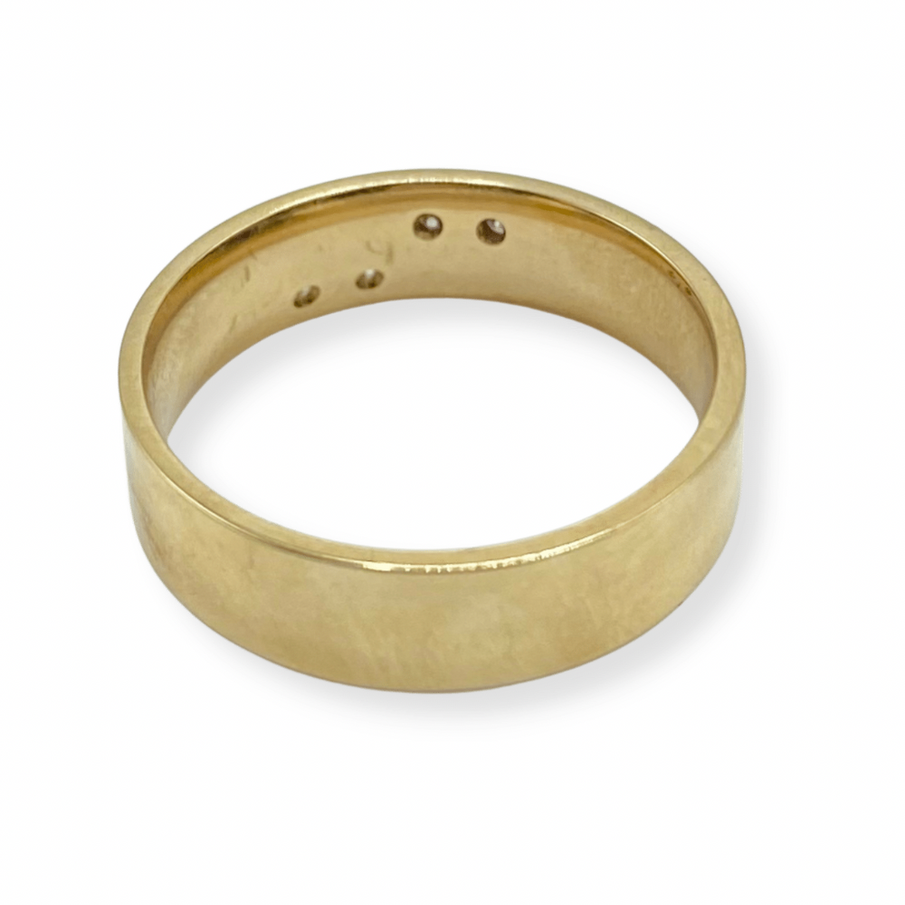 9ct Yellow Gold and Diamond Wedding Ring