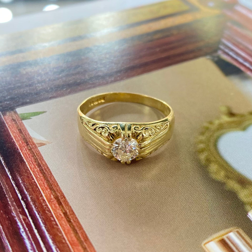 
            
                Load image into Gallery viewer, Pre-owned 18ct Yellow Gold, Diamond Gypsey Ring - Maudes The Jewellers
            
        