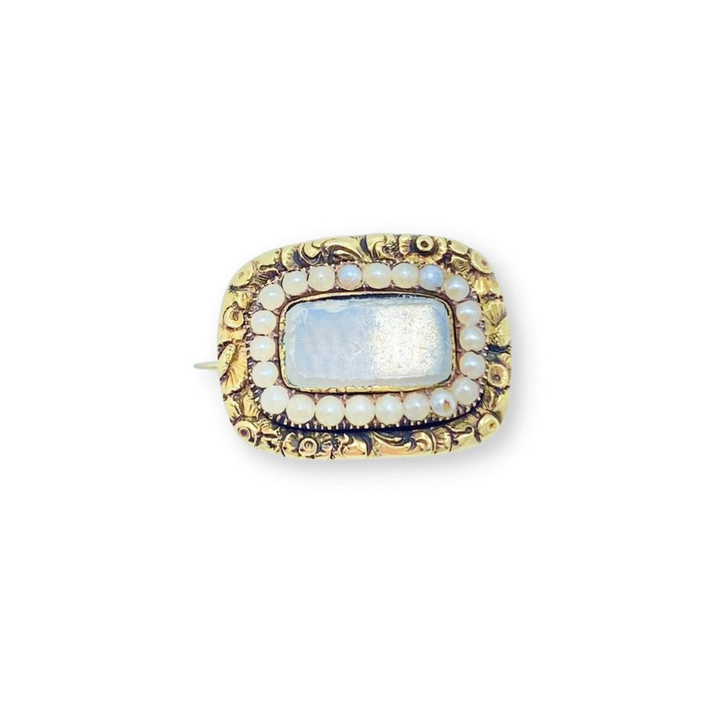 
            
                Load image into Gallery viewer, 9ct Yellow Gold Victorian Mourning Brooch
            
        