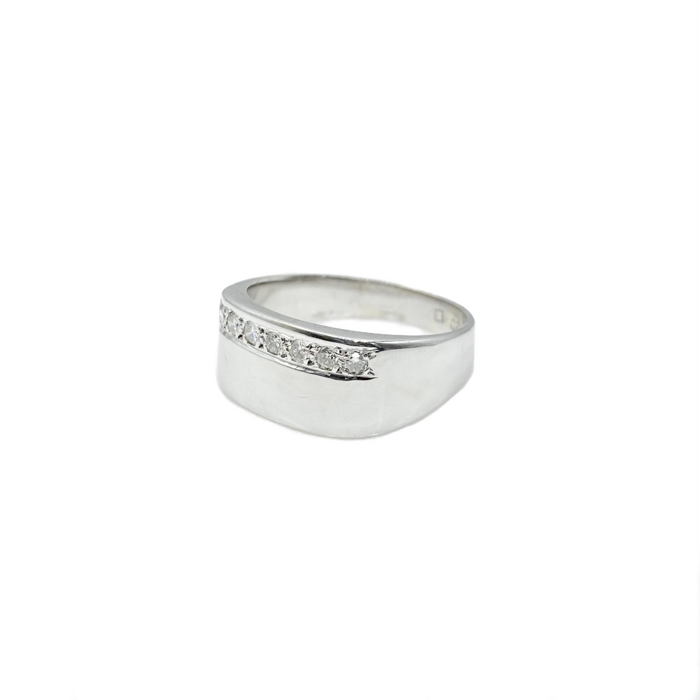 
            
                Load image into Gallery viewer, 9ct White Gold Gents Diamond Signet Ring
            
        