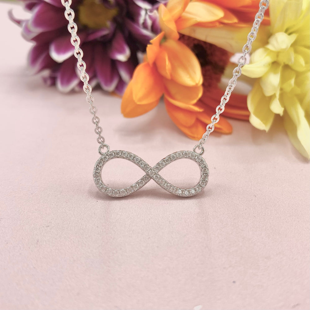 Real Effect | Sterling Silver Infinity Pendant