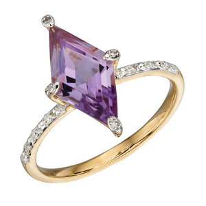
            
                Load image into Gallery viewer, 9ct Yellow Gold Kite Shaped Amethyst Ring
            
        