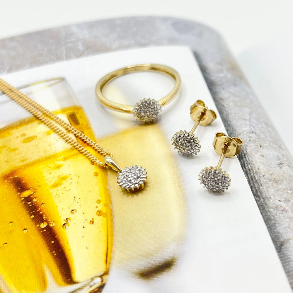 9ct Yellow Gold Cluster Urchin Ring